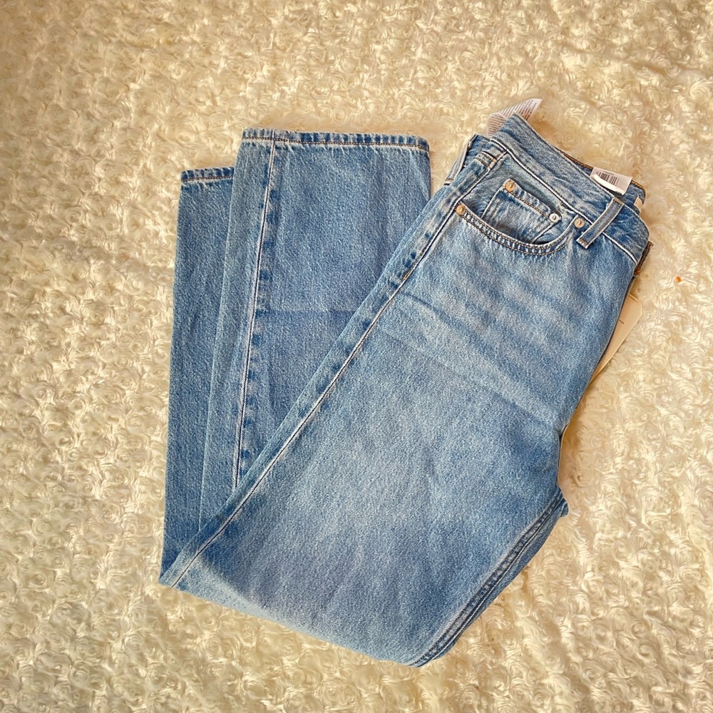 Levi’s Loose Fit Blue Jeans Urban Outfitter’s Waterless 25 waist NWT